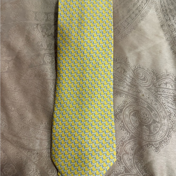 Salvatore Ferragamo Mens Yellow Dog Print Silk Tie - Picture 6 of 8